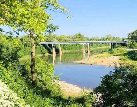 315 Water St, Fenton, MO 63026