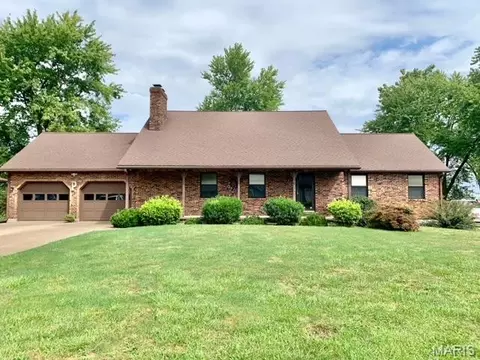 922 Park St, Monroe City, MO 63456