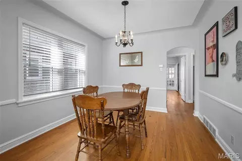 7337 Sharp Ave, Saint Louis, MO 63116 photo 3