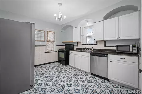 7337 Sharp Ave, Saint Louis, MO 63116 photo 4