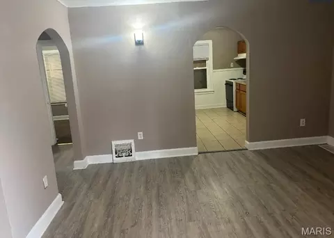 214 Hawkins Dr, Cahokia, IL 62206