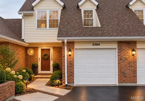 2284 Riverwood Trails Dr, Florissant, MO 63031