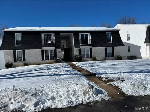 505 N Monroe St #8, Pacific, MO 63069