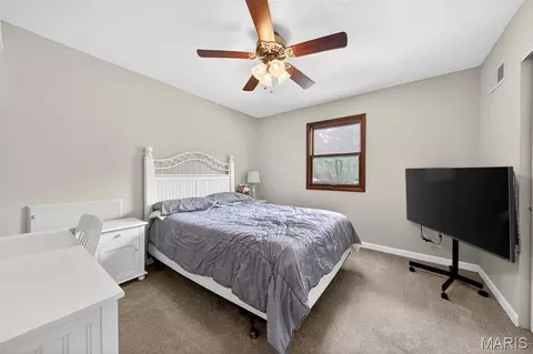 Bedroom - 693 Rustic Valley Dr, Ballwin, MO 63021 photo 6 of 7