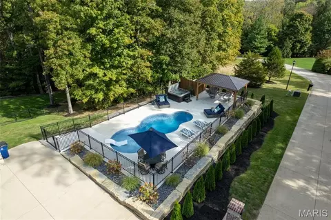 Exterior - 571 Hydepark Dr, Jackson, MO 63755 photo 12 of 23