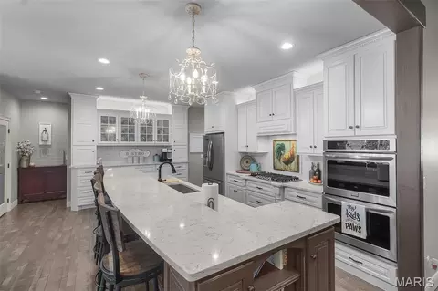 Kitchen - 571 Hydepark Dr, Jackson, MO 63755 photo 1 of 7