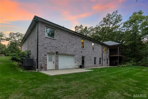 Exterior - 571 Hydepark Dr, Jackson, MO 63755 photo 10 of 23
