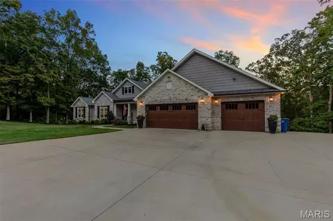 Exterior - 571 Hydepark Dr, Jackson, MO 63755 photo 3 of 23
