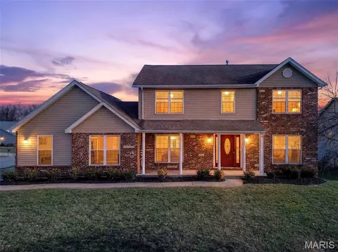 901 Silverlink Dr, O'fallon, IL 62269