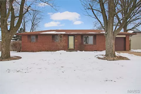 401 Georgia St, Bethalto, IL 62010