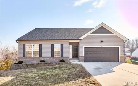 1824 Oak Dr, Festus, MO 63028