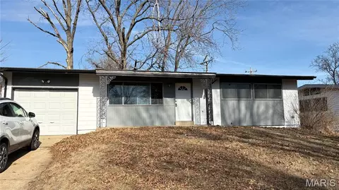 1533 Chesley Dr, Saint Louis, MO 63136