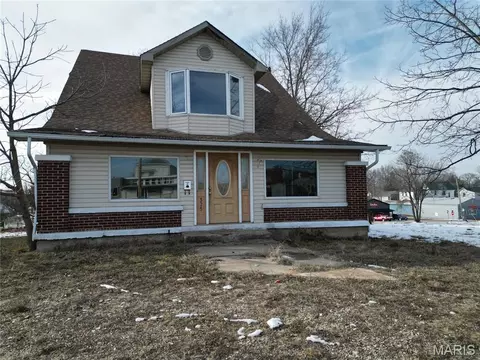 Exterior - 325 Iris Ct, Saint Clair, MO 63077 photo 4 of 10