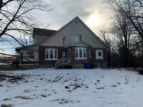 Exterior - 325 Iris Ct, Saint Clair, MO 63077 photo 2 of 10
