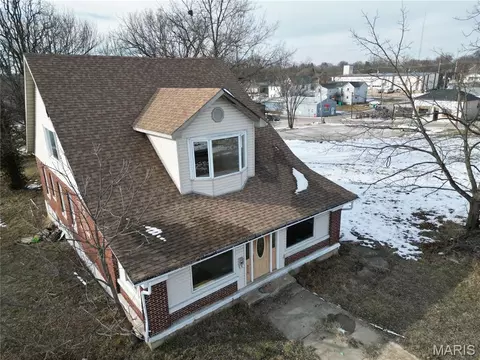 Exterior - 325 Iris Ct, Saint Clair, MO 63077 photo 7 of 10