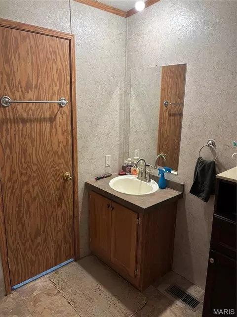 Bath - 13449 Highway J, Conway, MO 65632 photo 2 of 3
