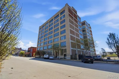 2020 Washington Ave #303, Saint Louis, MO 63103