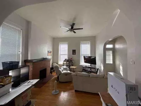 1053 S 1057 S Vandeventer Ave, Saint Louis, MO 63110