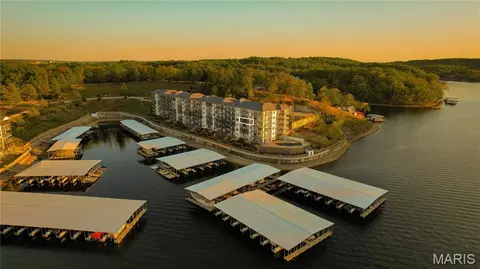 183 Upper Monarch Cove Dr #4B, Lake Ozark, MO 65049