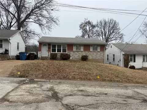 631 Robert Ave, Ferguson, MO 63135