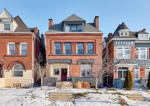 4253 Washington Blvd #C, Saint Louis, MO 63108