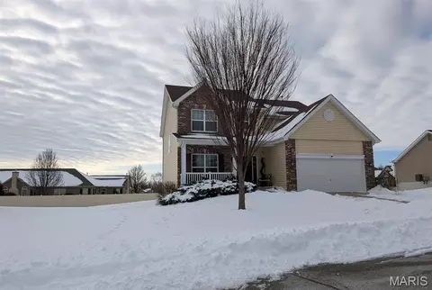 1301 Stone Hill Dr, O'fallon, IL 62269