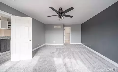 Bedroom - 622 Elk Run, Saint Clair, MO 63077 photo 5 of 9