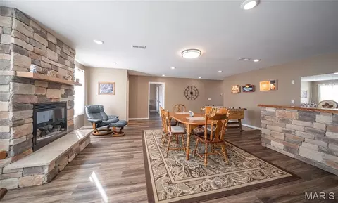 Dining - 3490 County Road 6220, Jadwin, MO 65501 photo 1 of 1