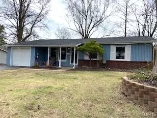 4832 Bambi Dr, Alton, IL 62002