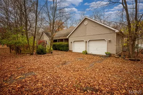 1812 Calico Rd, Marion, IL 62959