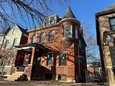 3805 Hartford St, Saint Louis, MO 63116
