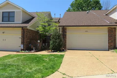 13721 La Conte Ct, Saint Louis, MO 63128