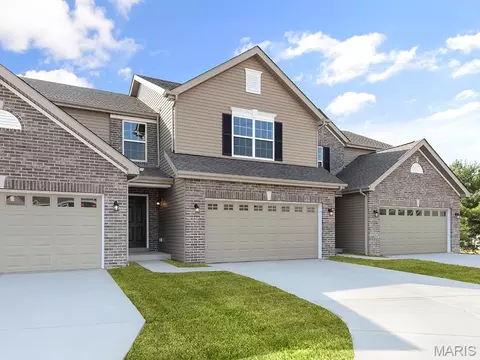 33 Fairmount Grove Dr, Saint Peters, MO 63376