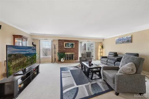 12929 Portulaca Dr #310, Saint Louis, MO 63146