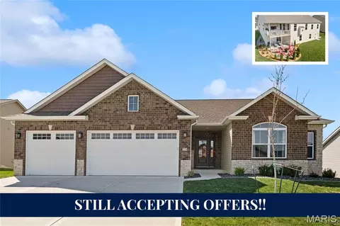 224 Meridian Oaks Dr, Glen Carbon, IL 62034