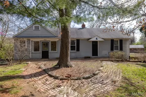 9112 Watsonia Ct, Olivette, MO 63132