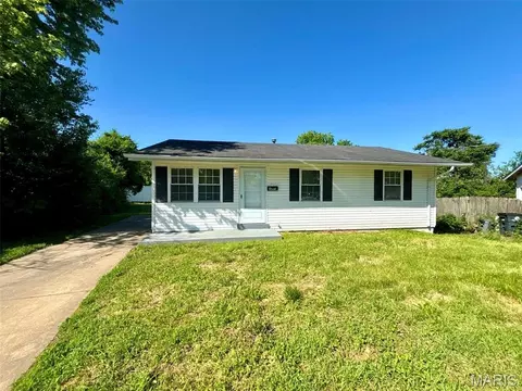 6005 Shillington Dr, Berkeley, MO 63134