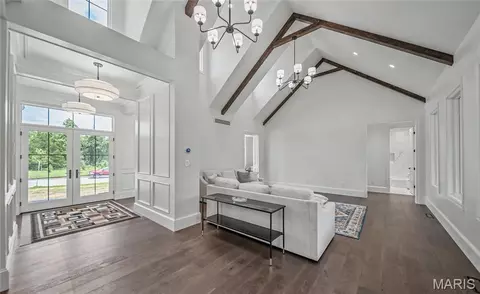 Entry Way - 604 Winchester Dr, Rolla, MO 65401 photo 1 of 13