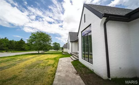 Exterior - 604 Winchester Dr, Rolla, MO 65401 photo 9 of 11