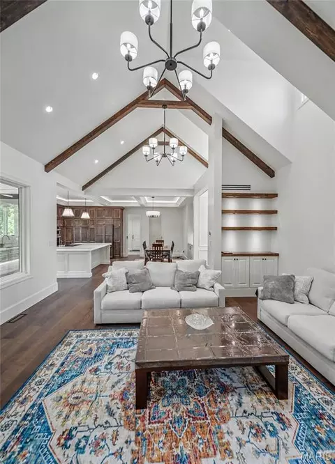 Living - 604 Winchester Dr, Rolla, MO 65401 photo 1 of 2