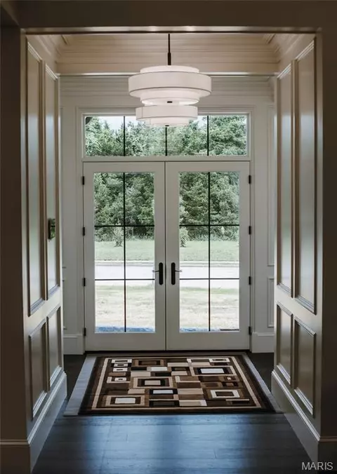 Entry Way - 604 Winchester Dr, Rolla, MO 65401 photo 4 of 13