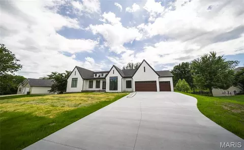 Exterior - 604 Winchester Dr, Rolla, MO 65401 photo 6 of 11