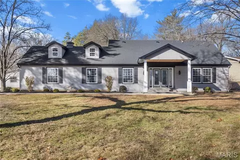295 Ridge Trail Dr, Chesterfield, MO 63017