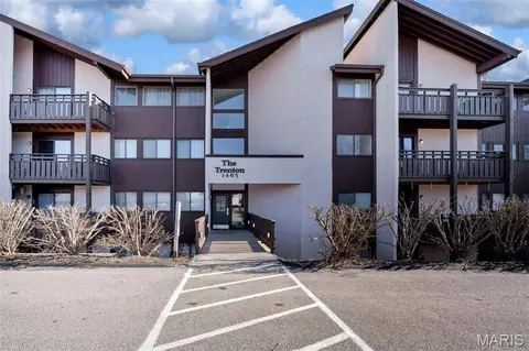 1465 Heritage Lndg #403, Saint Charles, MO 63303