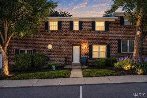 13222 Cantina Dr, Saint Louis, MO 63141