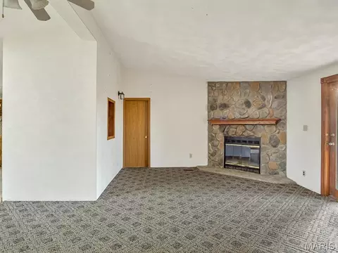 6401 S Ronnie Dr, Waterloo, IL 62298 photo 3