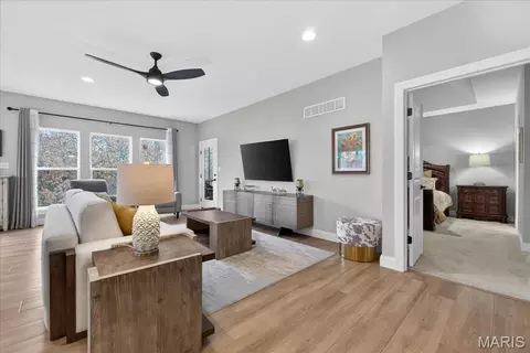 Entry Way - 5 Challenger Ct, O'fallon, MO 63366 photo 5 of 11
