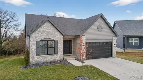 Exterior - 5 Challenger Ct, O'fallon, MO 63366 photo 4 of 10