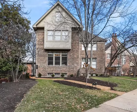 7909 Kingsbury Blvd, Clayton, MO 63105