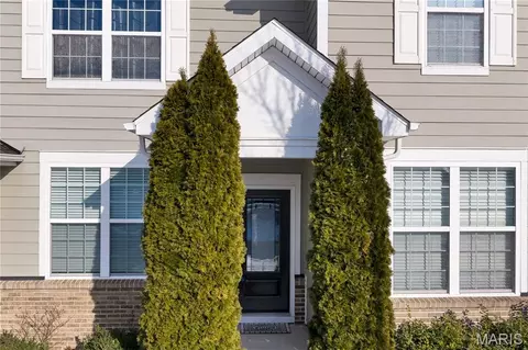 718 Savannah Crossing Way, Chesterfield, MO 63017